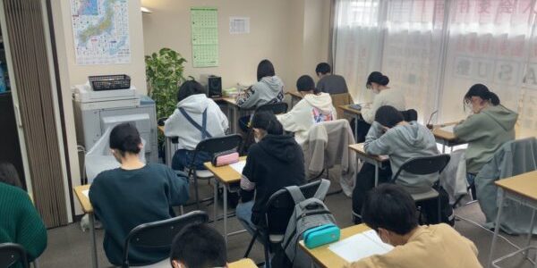 『中２生　学力診断テスト　お疲れ様でした☆』